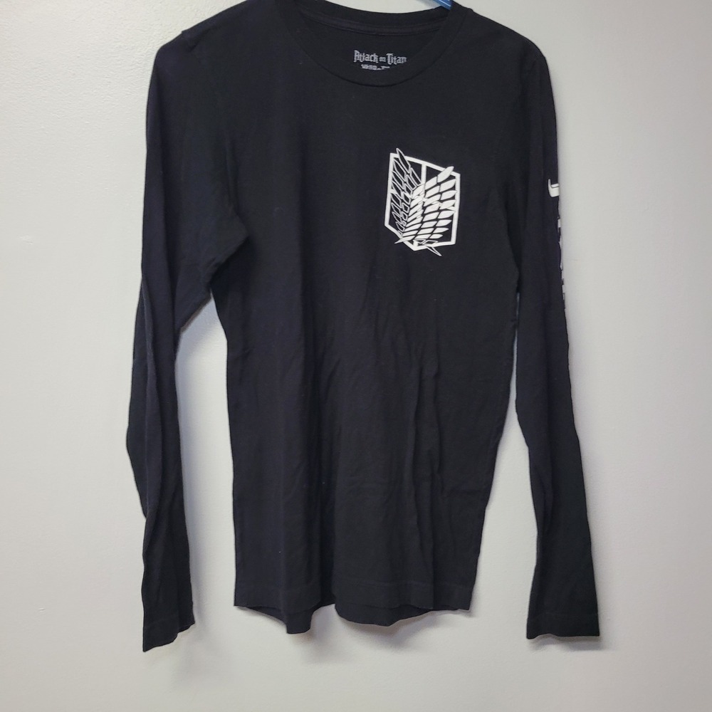 Attack on Titan Long Sleeve Shirt Small Black Survey Corps Wings of Freedom